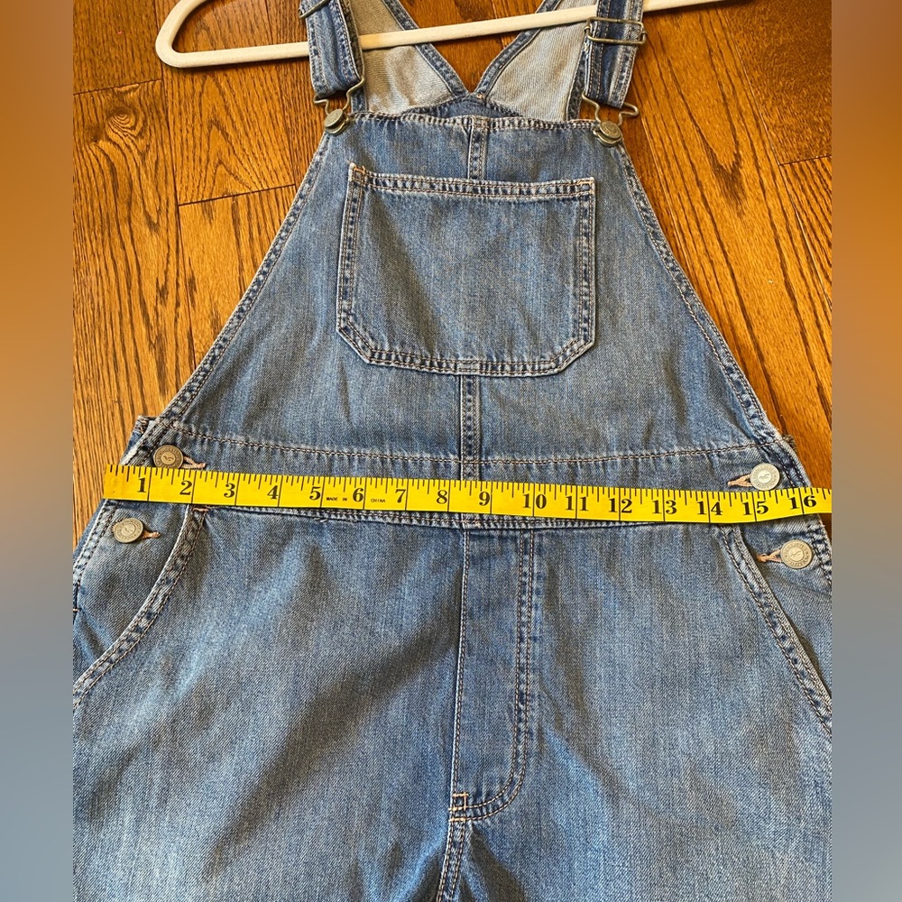 Hollister High Rise Vintage Wash Short Overalls Denim Jean Size M Bib Shorts - Picture 9 of 10